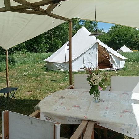 La Toile Sous Les Etoiles Hotel Charron  Exterior photo